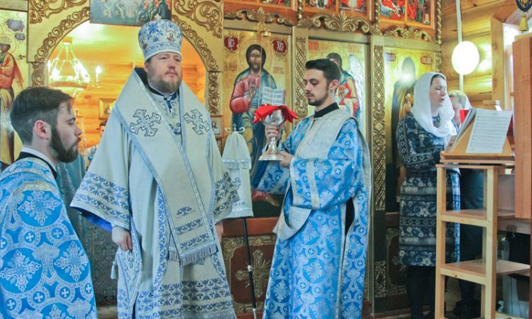 Епископ Викентий совершил литургию в посёлке Сулея